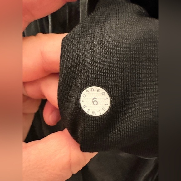 Lululemon Into Something Good - Picture 3 of 8